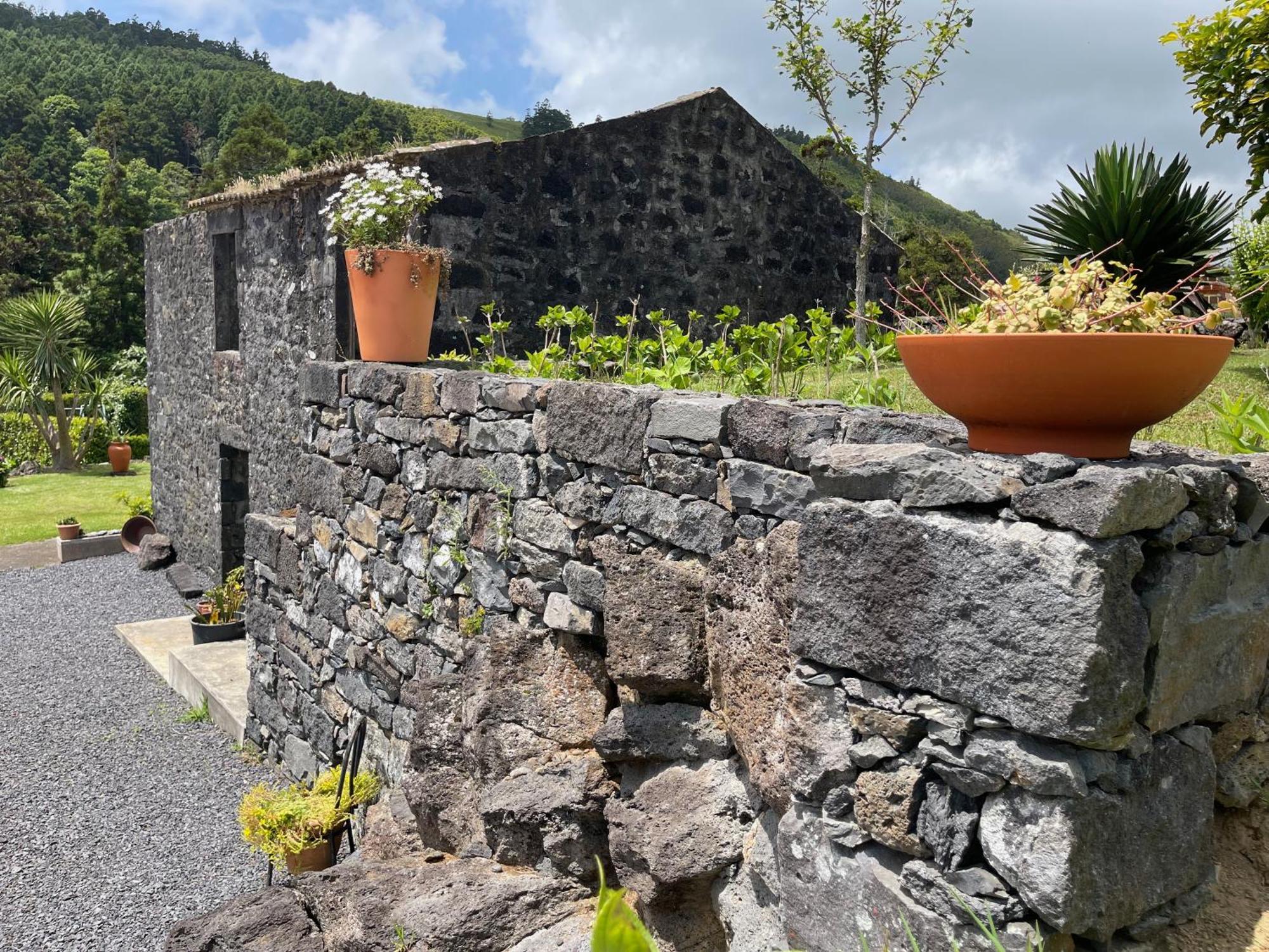 Casa Do Bicho Pau Holiday home *
